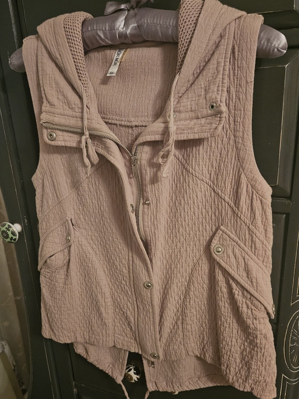 Quilted Hooded Utility Vest in Dusty Mauve